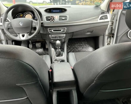 Сірий Рено Меган, об'ємом двигуна 1.46 л та пробігом 223 тис. км за 6250 $, фото 14 на Automoto.ua