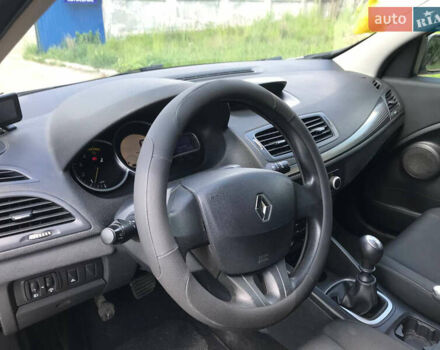 Сірий Рено Меган, об'ємом двигуна 1.46 л та пробігом 252 тис. км за 5500 $, фото 27 на Automoto.ua
