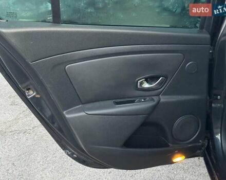 Сірий Рено Меган, об'ємом двигуна 1.9 л та пробігом 297 тис. км за 7290 $, фото 14 на Automoto.ua