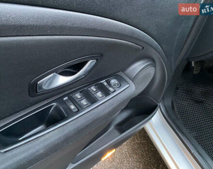 Серый Рено Меган, объемом двигателя 1.46 л и пробегом 300 тыс. км за 6300 $, фото 15 на Automoto.ua