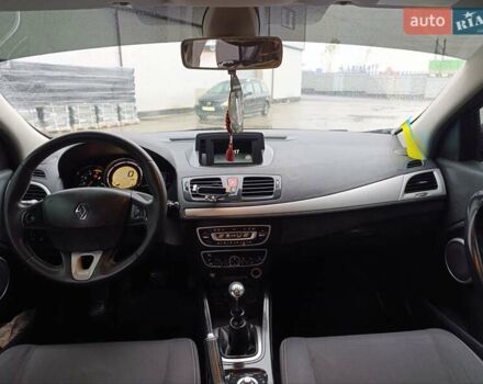 Сірий Рено Меган, об'ємом двигуна 1.5 л та пробігом 310 тис. км за 6800 $, фото 26 на Automoto.ua