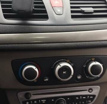 Сірий Рено Меган, об'ємом двигуна 1.46 л та пробігом 276 тис. км за 5800 $, фото 7 на Automoto.ua