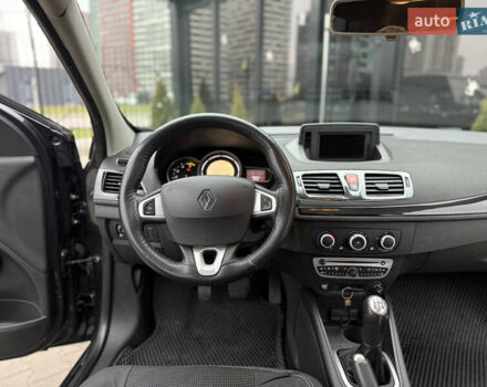 Сірий Рено Меган, об'ємом двигуна 1.46 л та пробігом 320 тис. км за 5500 $, фото 21 на Automoto.ua