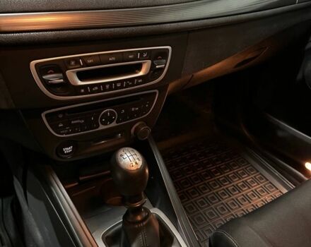 Рено Меган 2011 в Лозовой на Automoto.ua Серый Рено Меган, объемом двигателя 0 л и пробегом 277 тыс. км за 5500 $, фото 8 на Automoto.ua