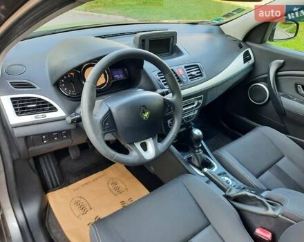 Серый Рено Меган, объемом двигателя 1.6 л и пробегом 194 тыс. км за 8100 $, фото 44 на Automoto.ua