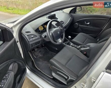 Серый Рено Меган, объемом двигателя 1.46 л и пробегом 172 тыс. км за 6999 $, фото 8 на Automoto.ua