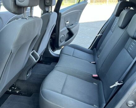 Сірий Рено Меган, об'ємом двигуна 1.5 л та пробігом 350 тис. км за 6200 $, фото 7 на Automoto.ua