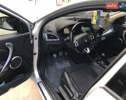 Рено Меган 2011 в Любаре на Automoto.ua Серый Рено Меган, объемом двигателя 1.46 л и пробегом 308 тыс. км за 6800 $, фото 27 на Automoto.ua