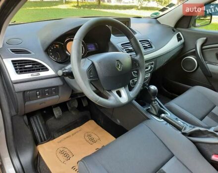 Серый Рено Меган, объемом двигателя 1.6 л и пробегом 194 тыс. км за 8100 $, фото 43 на Automoto.ua