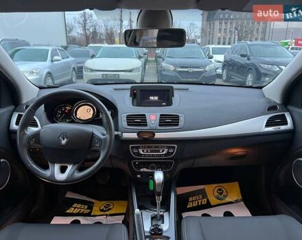 Серый Рено Меган, объемом двигателя 1.5 л и пробегом 234 тыс. км за 7500 $, фото 10 на Automoto.ua