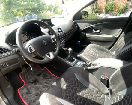 Серый Рено Меган, объемом двигателя 1.46 л и пробегом 294 тыс. км за 8250 $, фото 3 на Automoto.ua