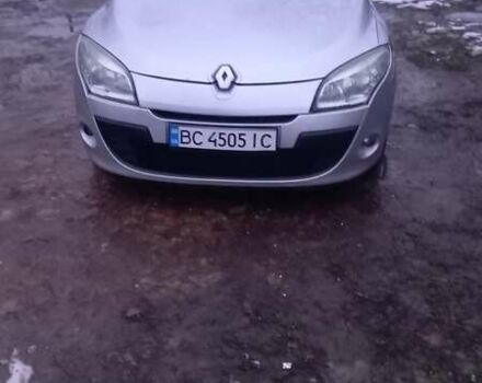 Серый Рено Меган, объемом двигателя 1.5 л и пробегом 216 тыс. км за 5500 $, фото 1 на Automoto.ua