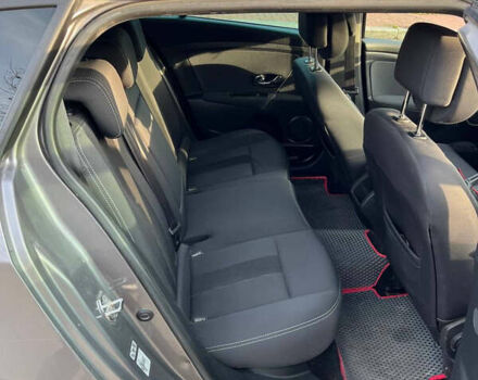 Серый Рено Меган, объемом двигателя 1.46 л и пробегом 203 тыс. км за 7400 $, фото 14 на Automoto.ua