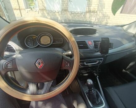 Серый Рено Меган, объемом двигателя 1.5 л и пробегом 297 тыс. км за 7000 $, фото 3 на Automoto.ua