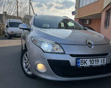 Сірий Рено Меган, об'ємом двигуна 1.46 л та пробігом 173 тис. км за 7500 $, фото 2 на Automoto.ua