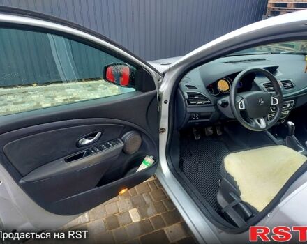 Серый Рено Меган, объемом двигателя 1.5 л и пробегом 267 тыс. км за 6850 $, фото 2 на Automoto.ua