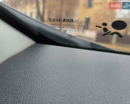 Серый Рено Меган, объемом двигателя 1.5 л и пробегом 285 тыс. км за 7000 $, фото 29 на Automoto.ua