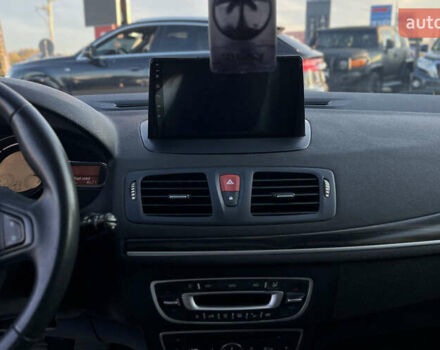 Сірий Рено Меган, об'ємом двигуна 1.46 л та пробігом 208 тис. км за 7800 $, фото 12 на Automoto.ua