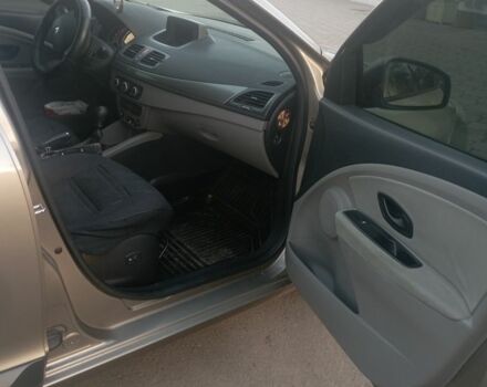 Серый Рено Меган, объемом двигателя 1.6 л и пробегом 232 тыс. км за 7200 $, фото 4 на Automoto.ua