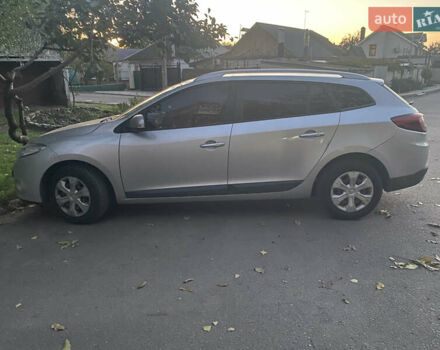 Серый Рено Меган, объемом двигателя 1.5 л и пробегом 242 тыс. км за 7999 $, фото 2 на Automoto.ua