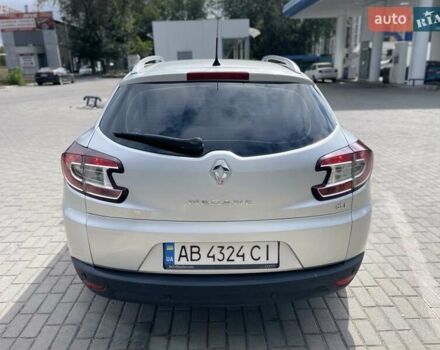 Рено Меган 2011 в Днепре (Днепропетровске) на Automoto.ua Серый Рено Меган, объемом двигателя 1.5 л и пробегом 235 тыс. км за 5999 $, фото 4 на Automoto.ua