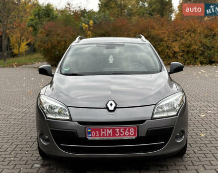Серый Рено Меган, объемом двигателя 1.5 л и пробегом 146 тыс. км за 8890 $, фото 2 на Automoto.ua