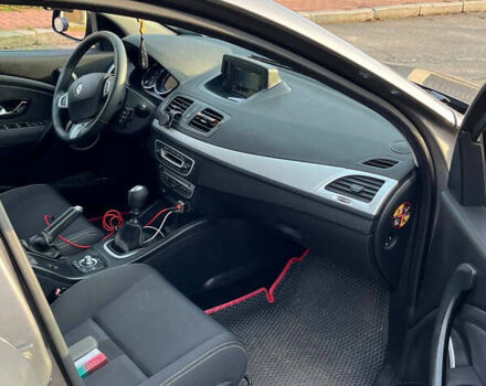 Серый Рено Меган, объемом двигателя 1.46 л и пробегом 203 тыс. км за 7400 $, фото 13 на Automoto.ua