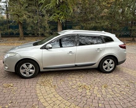 Рено Меган 2011 в Запорожье на Automoto.ua Серый Рено Меган, объемом двигателя 1.5 л и пробегом 251 тыс. км за 6400 $, фото 6 на Automoto.ua