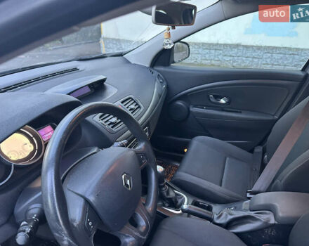 Сірий Рено Меган, об'ємом двигуна 1.6 л та пробігом 170 тис. км за 7290 $, фото 26 на Automoto.ua