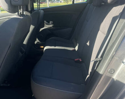 Сірий Рено Меган, об'ємом двигуна 1.5 л та пробігом 184 тис. км за 7100 $, фото 19 на Automoto.ua