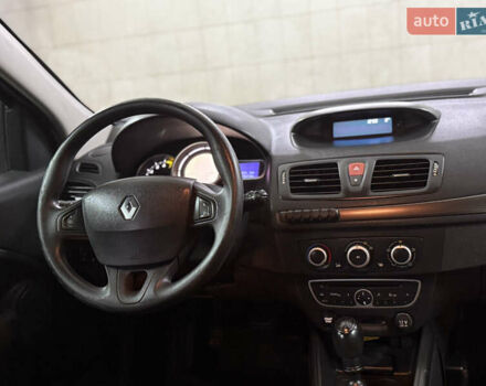 Серый Рено Меган, объемом двигателя 1.4 л и пробегом 199 тыс. км за 5499 $, фото 46 на Automoto.ua
