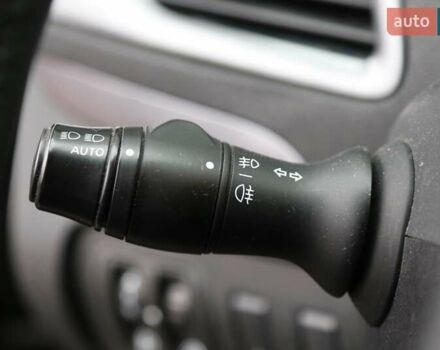 Серый Рено Меган, объемом двигателя 1.46 л и пробегом 176 тыс. км за 8300 $, фото 19 на Automoto.ua