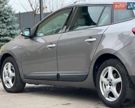 Сірий Рено Меган, об'ємом двигуна 1.4 л та пробігом 216 тис. км за 7700 $, фото 13 на Automoto.ua
