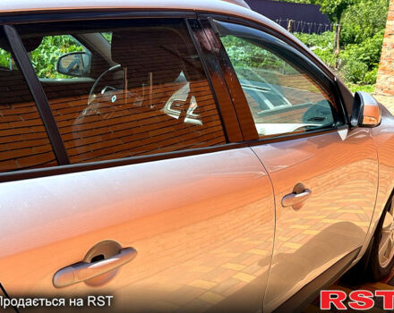 Рено Меган 2011 в Нежине на Automoto.ua Серый Рено Меган, объемом двигателя 1.4 л и пробегом 224 тыс. км за 7800 $, фото 5 на Automoto.ua