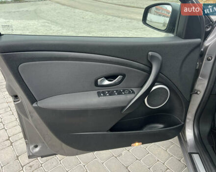 Сірий Рено Меган, об'ємом двигуна 1.5 л та пробігом 199 тис. км за 8250 $, фото 40 на Automoto.ua