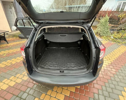 Серый Рено Меган, объемом двигателя 1.46 л и пробегом 320 тыс. км за 7150 $, фото 2 на Automoto.ua