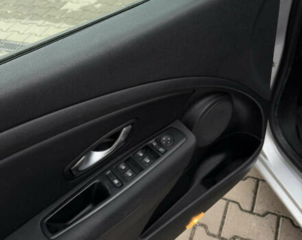 Сірий Рено Меган, об'ємом двигуна 1.6 л та пробігом 182 тис. км за 6699 $, фото 22 на Automoto.ua