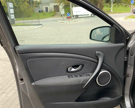 Серый Рено Меган, объемом двигателя 1.9 л и пробегом 285 тыс. км за 7300 $, фото 27 на Automoto.ua