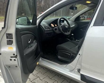 Серый Рено Меган, объемом двигателя 1.46 л и пробегом 232 тыс. км за 6900 $, фото 7 на Automoto.ua