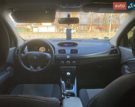 Серый Рено Меган, объемом двигателя 1.46 л и пробегом 258 тыс. км за 6900 $, фото 4 на Automoto.ua