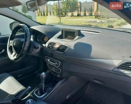 Сірий Рено Меган, об'ємом двигуна 1.5 л та пробігом 237 тис. км за 7000 $, фото 6 на Automoto.ua