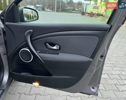 Серый Рено Меган, объемом двигателя 1.46 л и пробегом 220 тыс. км за 7900 $, фото 34 на Automoto.ua