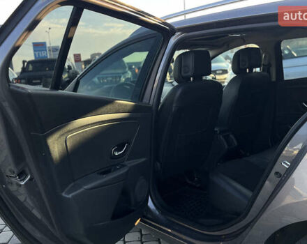 Сірий Рено Меган, об'ємом двигуна 1.46 л та пробігом 208 тис. км за 7800 $, фото 23 на Automoto.ua