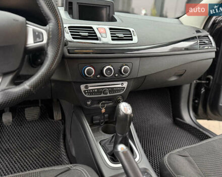 Сірий Рено Меган, об'ємом двигуна 1.46 л та пробігом 320 тис. км за 5500 $, фото 22 на Automoto.ua