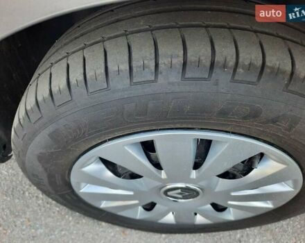 Серый Рено Меган, объемом двигателя 1.6 л и пробегом 194 тыс. км за 8100 $, фото 35 на Automoto.ua