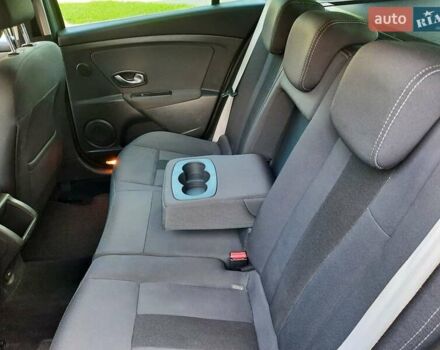 Серый Рено Меган, объемом двигателя 1.6 л и пробегом 194 тыс. км за 8100 $, фото 80 на Automoto.ua