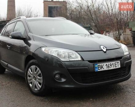 Серый Рено Меган, объемом двигателя 1.4 л и пробегом 250 тыс. км за 5450 $, фото 1 на Automoto.ua