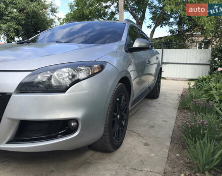 Рено Меган 2011 в Любаре на Automoto.ua Серый Рено Меган, объемом двигателя 1.46 л и пробегом 308 тыс. км за 6800 $, фото 21 на Automoto.ua