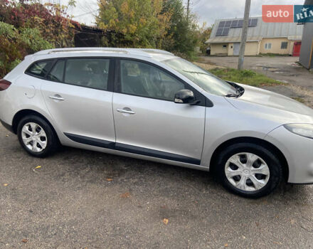 Серый Рено Меган, объемом двигателя 1.46 л и пробегом 221 тыс. км за 7000 $, фото 1 на Automoto.ua