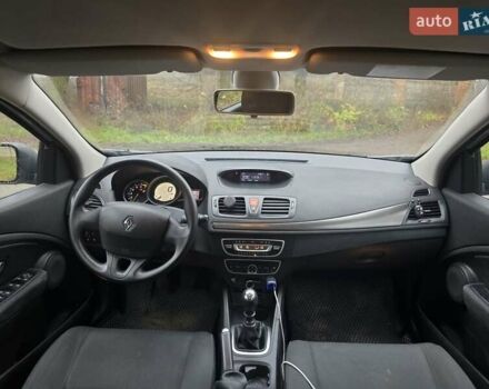 Сірий Рено Меган, об'ємом двигуна 1.6 л та пробігом 240 тис. км за 7000 $, фото 6 на Automoto.ua